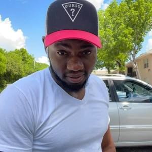 Meet your Posher, Marcelo